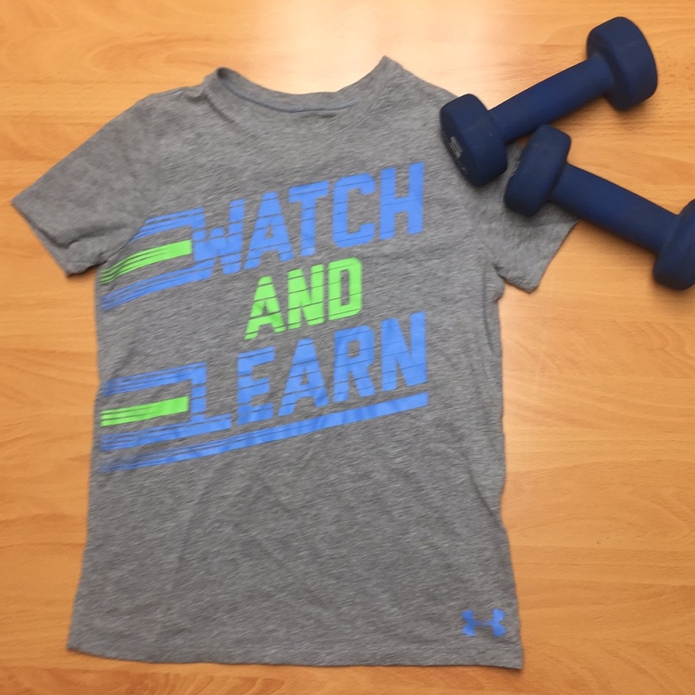 unisex kids t-shirt (3 under armour tees/$10)